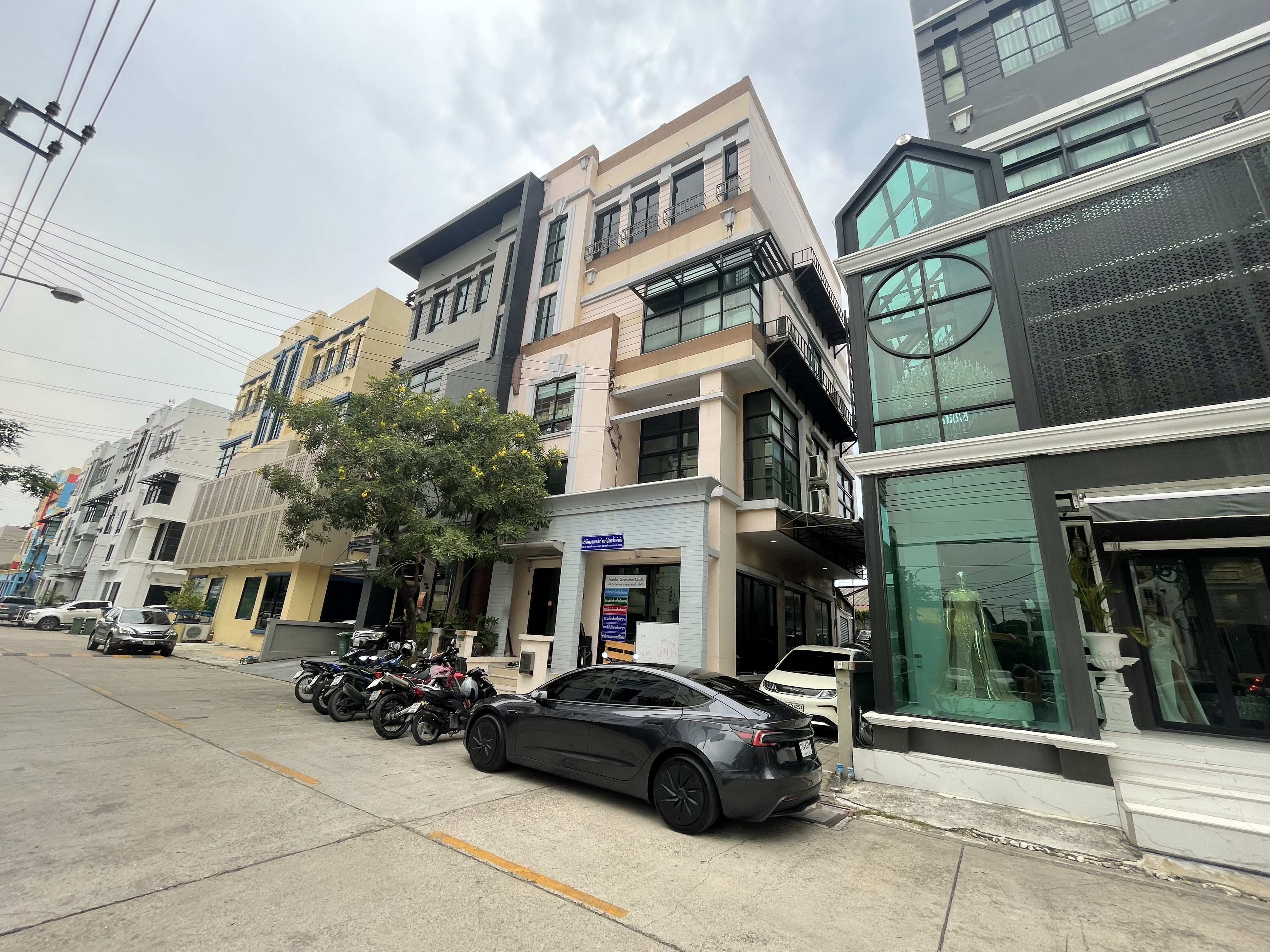 ให้เช่า Home office บ้านกลางกรุง Office Park ลาดพร้าว 71 ให้เช่า Home office บ้านกลางกรุง Office Park ลาดพร้าว 71