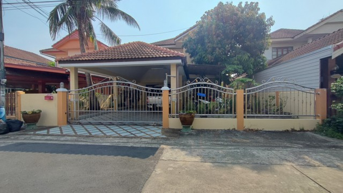 Single house for sale, Romthip Village, Hathairat, in front of the garden, decorated with built-ins, the largest in the project. Single house for sale, Romthip Village, Hathairat, in front of the garden, decorated with built-ins, the largest in the project.