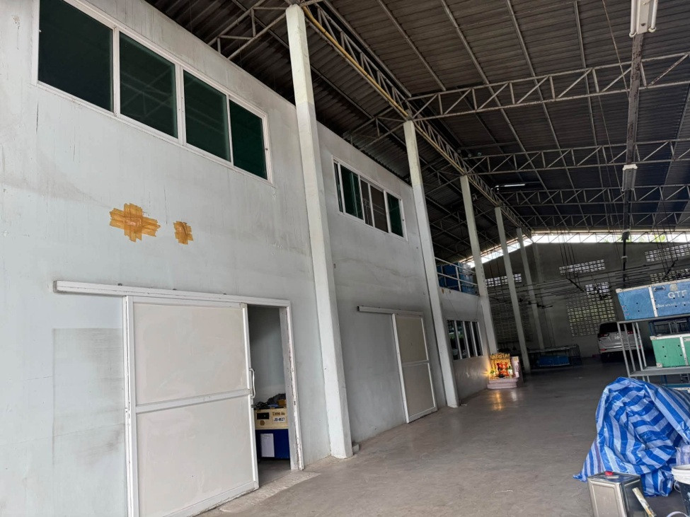 For Rent ให้เช่าโกดัง พร้อมสำนักงาน / พื้นที่ 664 ตารางเมตร / ทำเล ซอยเพชรเกษม 63 (ซอยวัดม่วง) / ทำเลดีมาก / รถหกล้อ , สิบล้อ เข้าออกได้ – รูปที่ 3
