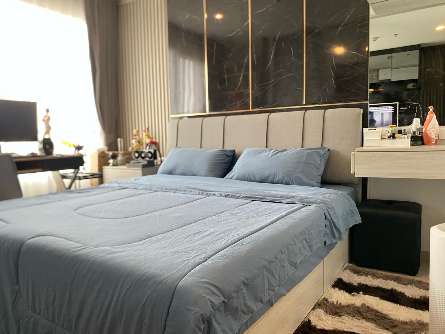 Urgent sale, Niche Mono Chaengwattana Condo, 14th floor, size 32.01 sq m., fully furnished.