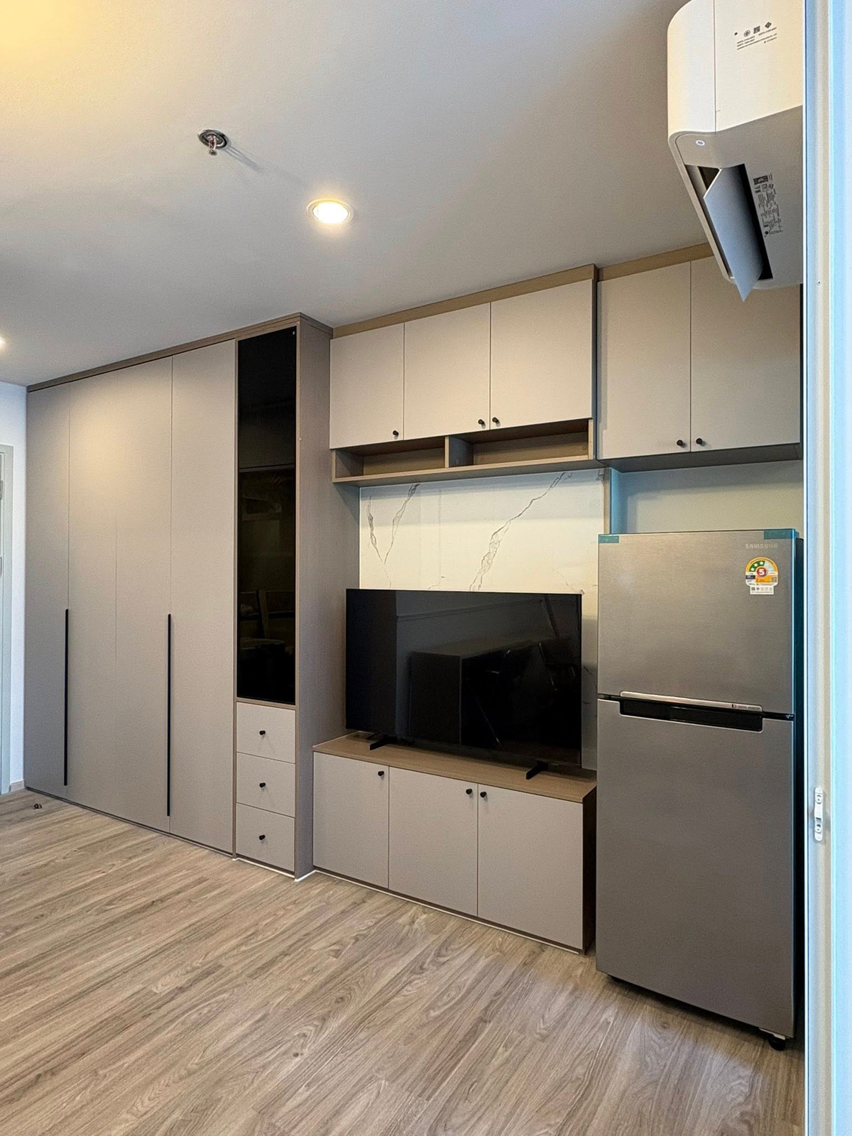 For Rent : รีเจ้นท์โฮม บางนา ใกล้Bts 1ห้องนอน 1ห้องน้ำ ห้องสวย เฟอร์นิเจอร์ครบ พร้อมเข้าอยู่ – รูปที่ 4