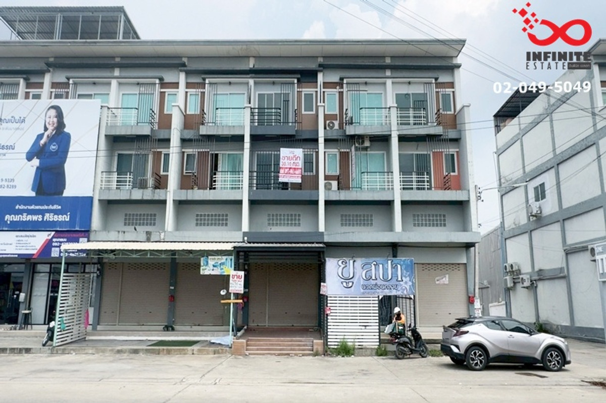 Commercial building for sale, 3.5 floors, Lam Luk Ka Khlong 2, Soi Bun Khum, Lam Luk Ka Road, next to the road, suitable for trading and office use. Commercial building for sale, 3.5 floors, Lam Luk Ka Khlong 2, Soi Bun Khum, Lam Luk Ka Road, next to the road, suitable for trading and office use.