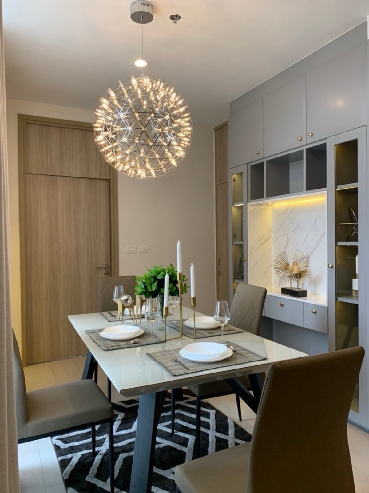 Condo For Sale Noble Ploenchit Perfect Location BTS Phloen Chit- 2 Beds 1 Bath - 70.58 sq.m.- 3F Condo For Sale Noble Ploenchit Perfect Location BTS Phloen Chit- 2 Beds 1 Bath - 70.58 sq.m.- 3F