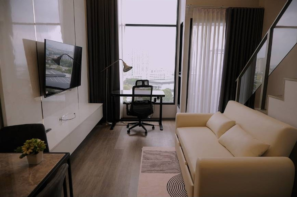 New condo next to Kasetsart University, just across the overpass. Duplex room New Facilities, 38sqm. New condo next to Kasetsart University, just across the overpass. Duplex room New Facilities, 38sqm.