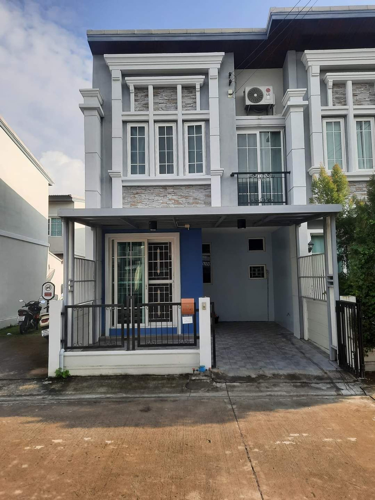 9B300967 - ให้เช่า ทาวน์โฮม โกลเด้น ทาวน์ สุขุมวิท-สถานีรถไฟฟ้าแบริ่ง 3 ชั้น ขนาดพื้นที่ 109 ตร.ม. (For Rent Golden Town Sukhumvit-Bearing BTS Station) 9B300967 - ให้เช่า ทาวน์โฮม โกลเด้น ทาวน์ สุขุมวิท-สถานีรถไฟฟ้าแบริ่ง 3 ชั้น ขนาดพื้นที่ 109 ตร.ม. (For Rent Golden Town Sukhumvit-Bearing BTS Station)