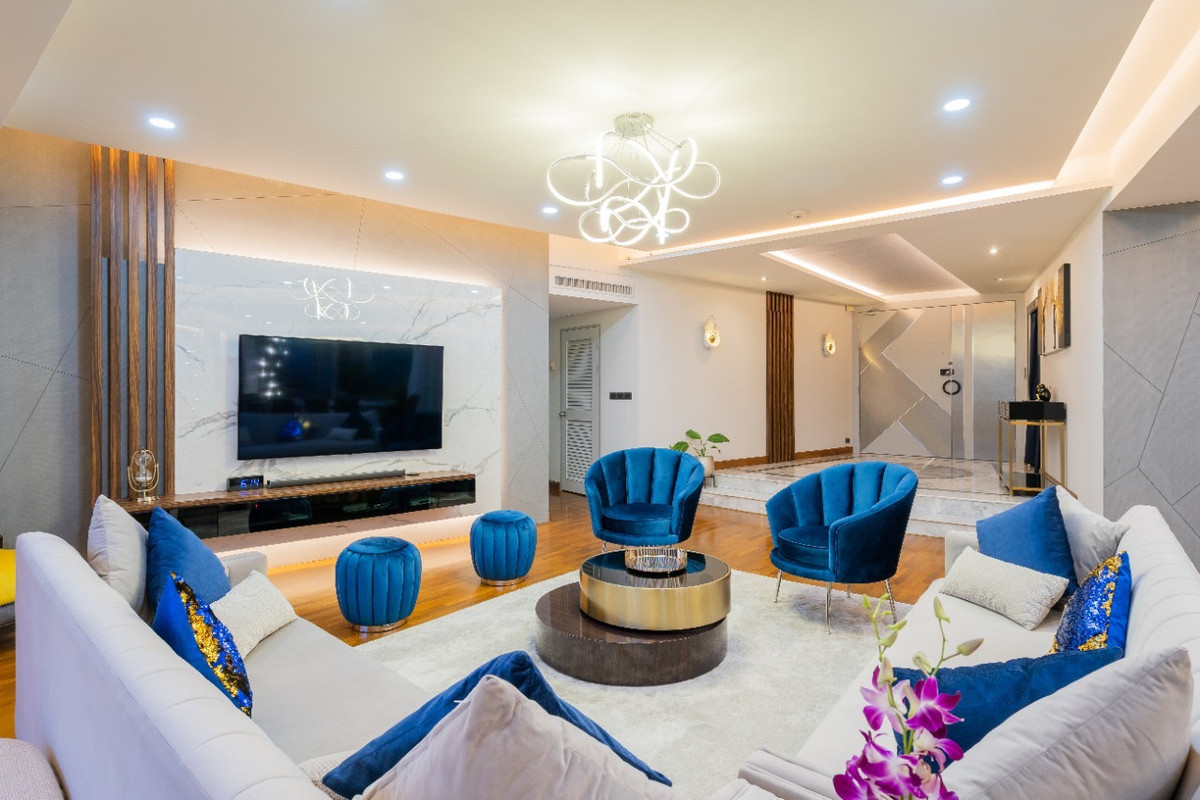 Supakarn: 273sqm. renovated 3bed 3bath + maid 3 balconies 28,000,000 Am: 0656199198