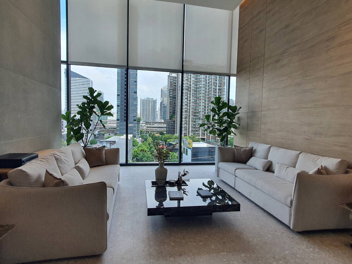 1 Bed Large Room  City view  Fully furnished Good Location Close To MRT Phra Ram 9  220 m.  @ NUE District R9  – รูปที่ 2
