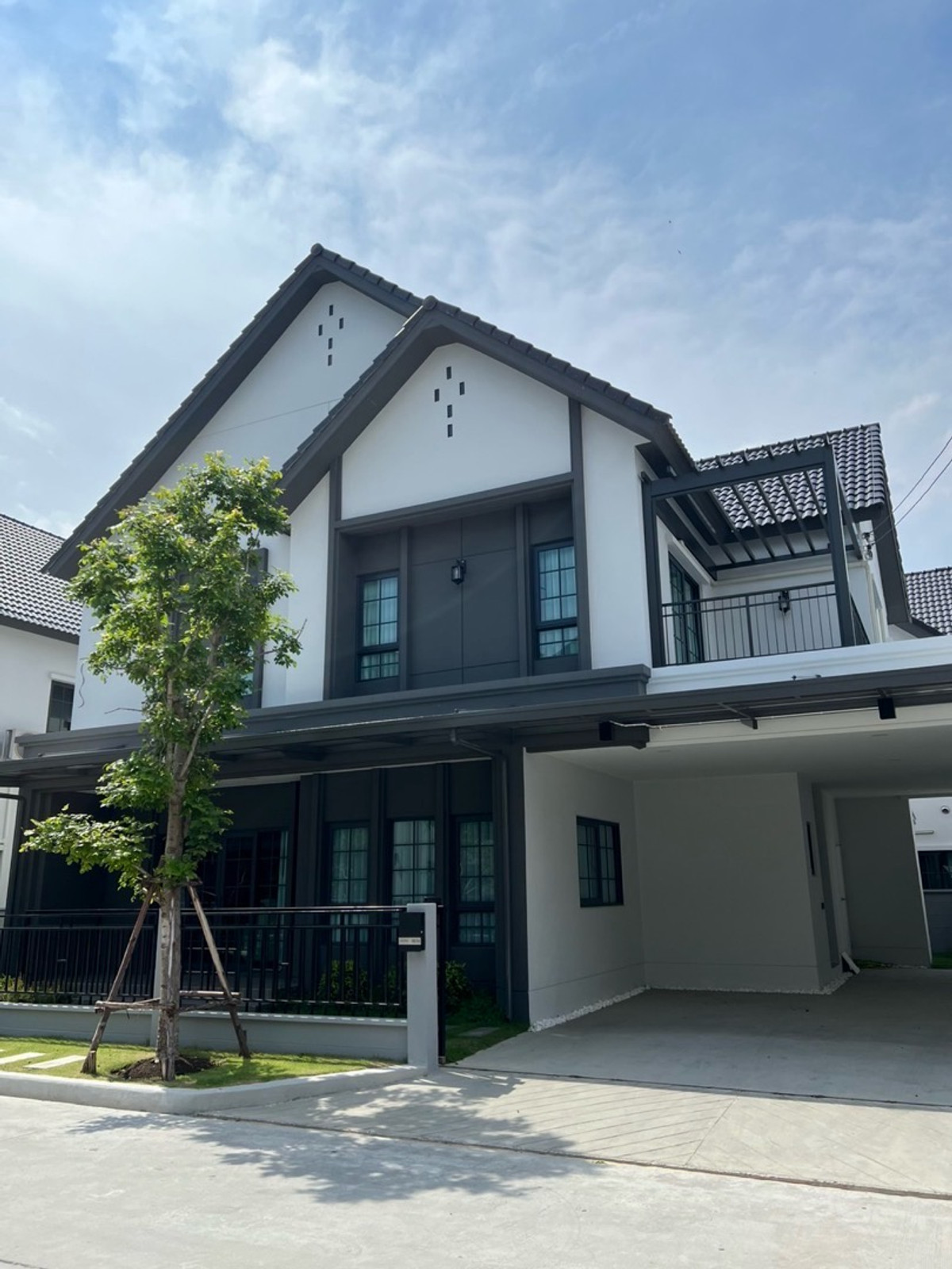 ให้เช่าบ้านเดี่ยว Centro Bangnaบ้านสวย พร้อมเข้าอยู่ ตกแต่งครบ