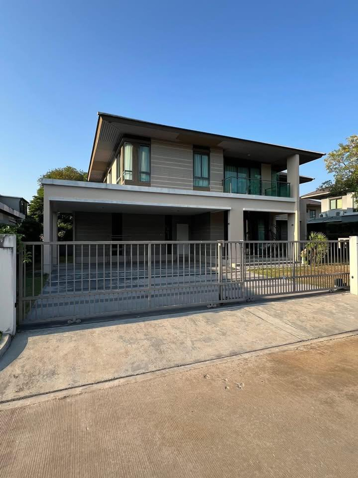 🔥 Large detached house for sale, Setthasiri Pinklao - Kanchana, Setthasiri Pinklao - Kanchana, plus built-in furniture throughout the house. Ready to move in