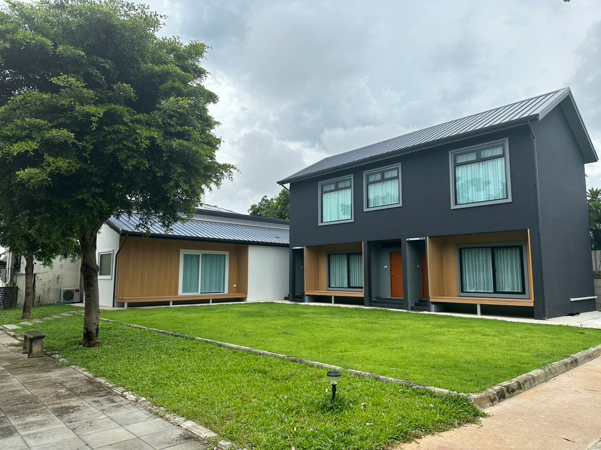 🏨 Luxurious Boutique Hotel for sale in the heart of Lampang - ready to start business immediately. 🏨 Luxurious Boutique Hotel for sale in the heart of Lampang - ready to start business immediately.