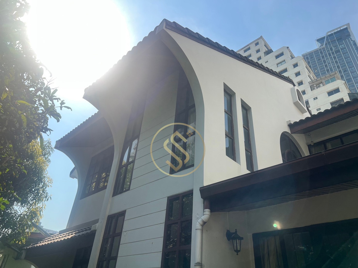 2-story detached house for rent, Ratchathewi, Soi Phetchaburi 9, opposite Baan Klang Krung Condo, near Pratunam. 2-story detached house for rent, Ratchathewi, Soi Phetchaburi 9, opposite Baan Klang Krung Condo, near Pratunam.