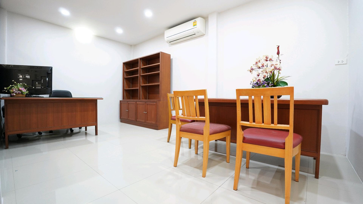 บ้านใหญ่ 100 ตรว วชิรธรรม56  ใกล้ bts ปุณณวิถี | 6 นอน 3 น้ำ| เฟอร์ครบ | บ้านพักหรือออฟฟิส  – รูปที่ 3