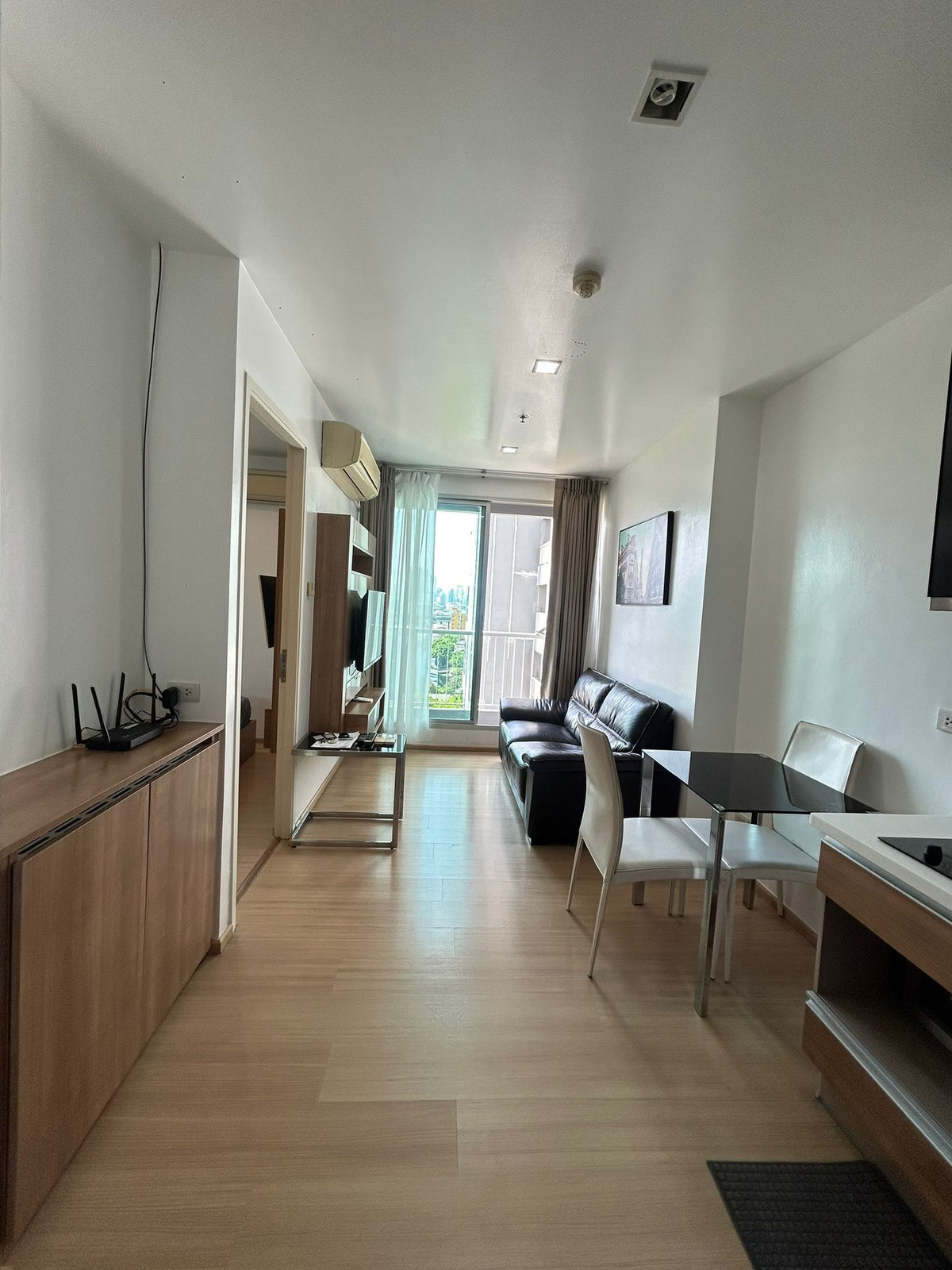 Room for rent with everything, including wifi, near BTS On Nut 200 m., get 3,6 months, 1 bedroom, 1 bathroom, size 35 sq m., 20K. Very good price, Rhythm Sukhumvit 089-6620022