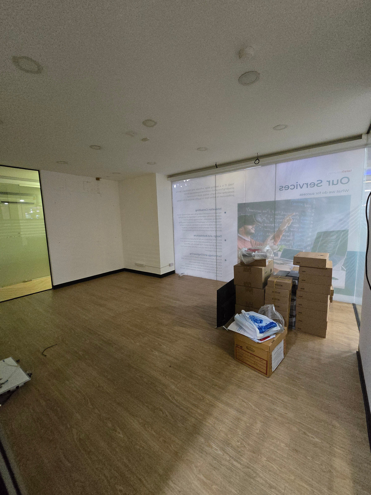 Office for sale with tenant, Amornphan Building 205, Tower 2, near MRT Cultural Center and Huai Khwang (10 minute walk) – รูปที่ 2