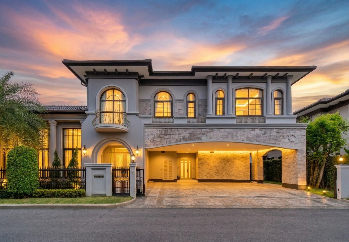 [Urgent sale] Luxurious mansion, corner plot, The Grand Pinklao, Alpina zone, Modern Luxury style, 186.7 sq m, fully furnished, with private swimming pool.
