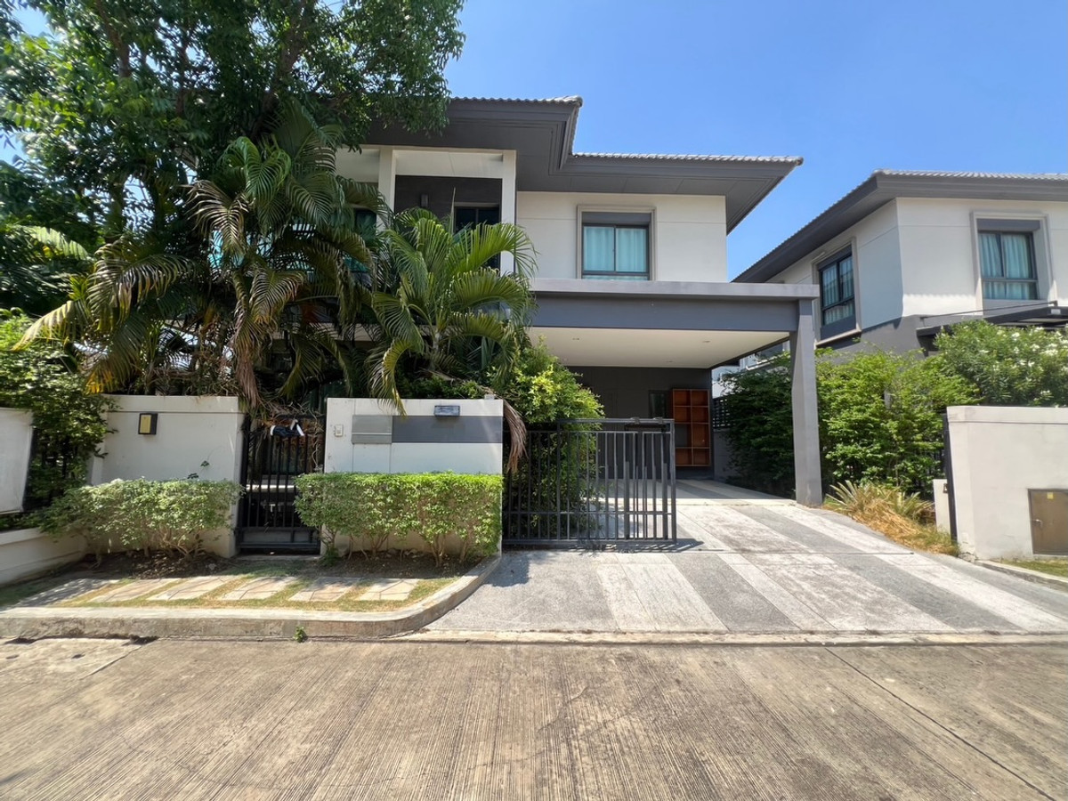 Single house only 8 minutes to Expressway. Bangkok boulevard Bangna-Srinakarin