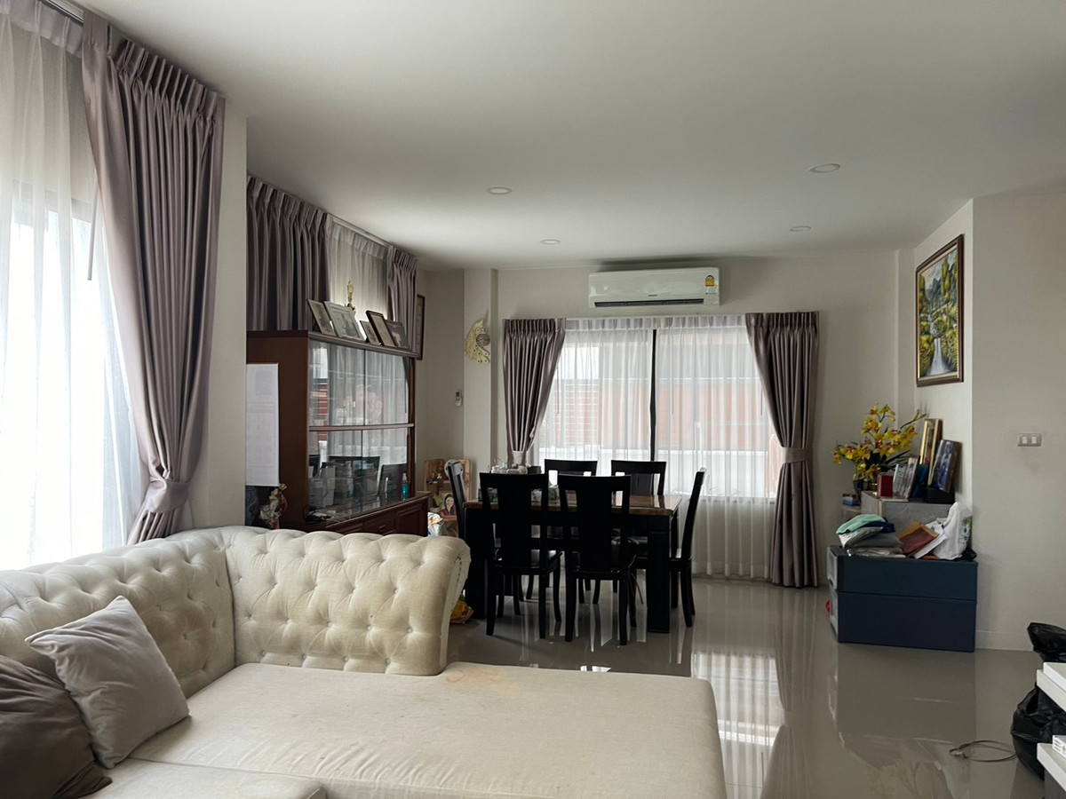 ขายบ้านเดี่ยว 2 ชั้น เซนโทร รามอินทรา-จตุโชติ Centro Ramindra-Chatuchot  พื้นที่ 54.6 ตรว. แถมเฟอร์ฯ ทั้งหลัง – รูปที่ 2