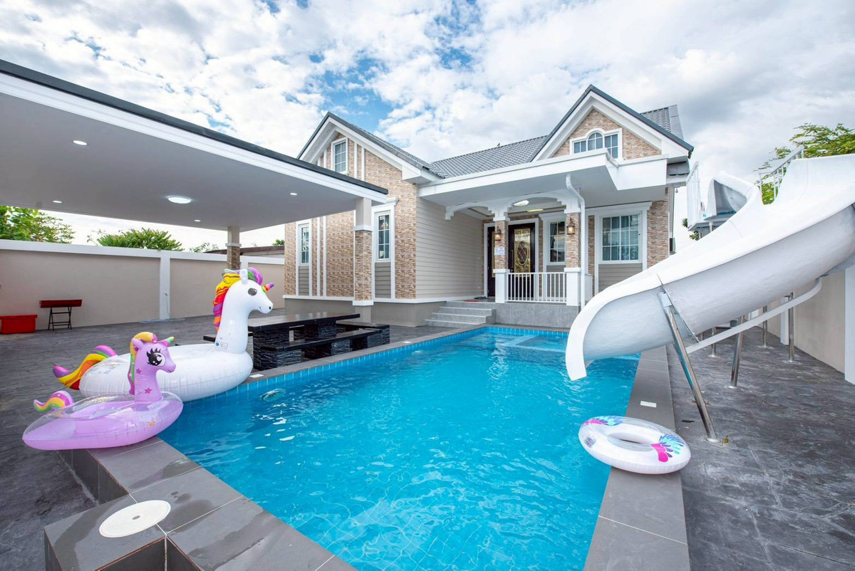 For sale/rent large pool villa, Pong, Map Prachan, Pattaya. For sale/rent large pool villa, Pong, Map Prachan, Pattaya.