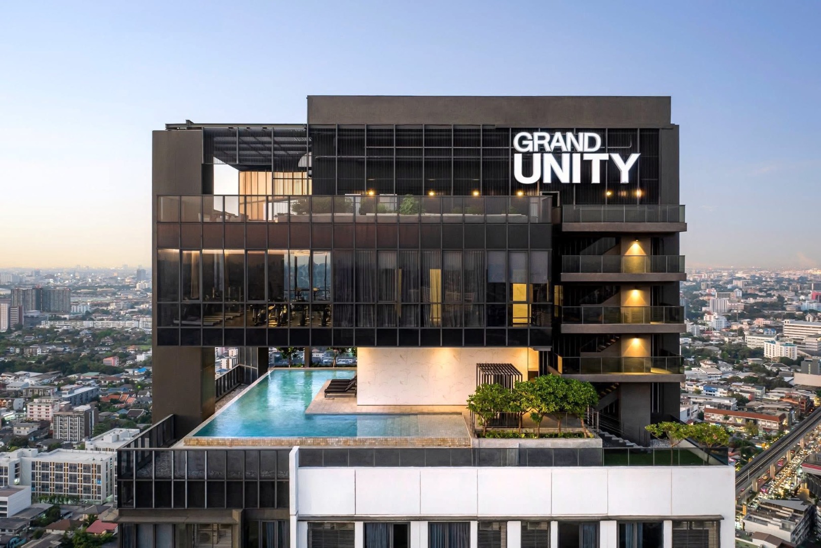 🔥For Rent Now🔥 Massarine Ratchayothin, High Floor (35th floor), Beautiful City View, Near MRT Ratchayothin, Fully Furnished, Ready to Move In. 🔥For Rent Now🔥 Massarine Ratchayothin, High Floor (35th floor), Beautiful City View, Near MRT Ratchayothin, Fully Furnished, Ready to Move In.