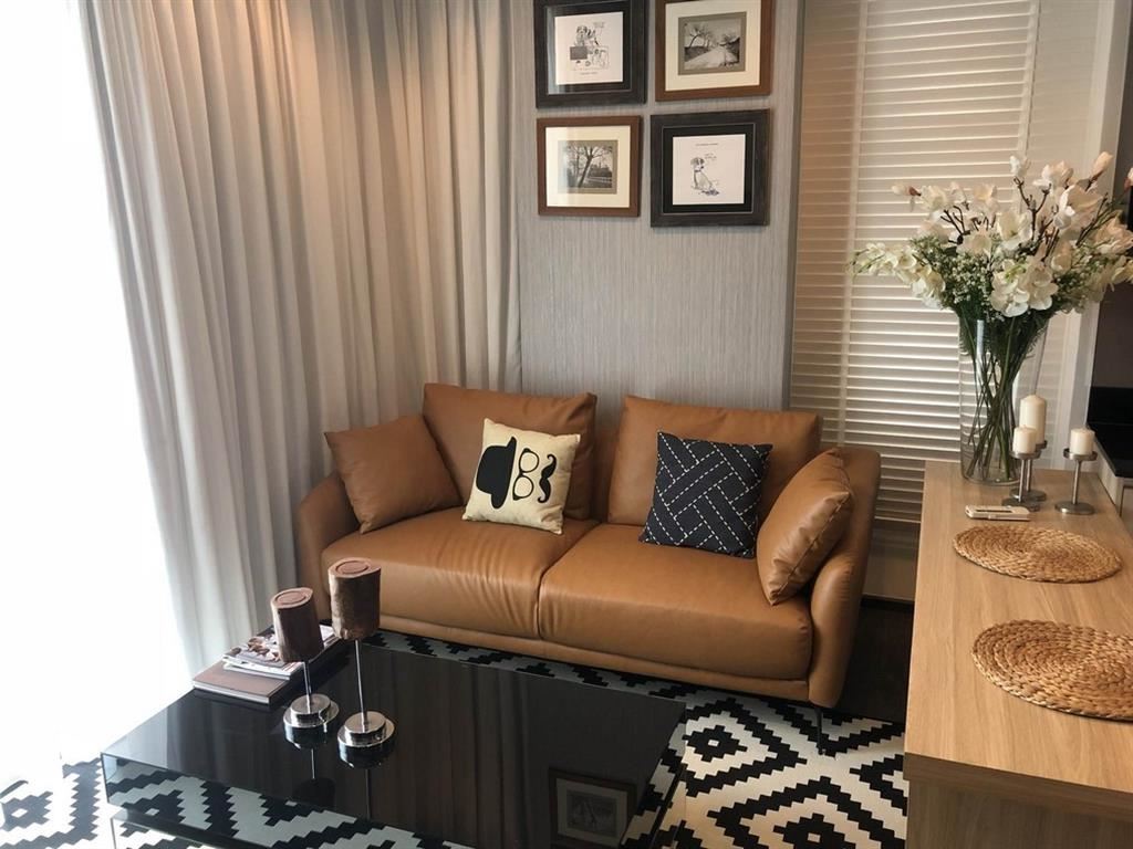 🔥Urgent Sale+🔥 Edge Sukhumvit 23, near BTS Asoke and MRT Sukhumvit stations. Fully furnished and ready to move in.