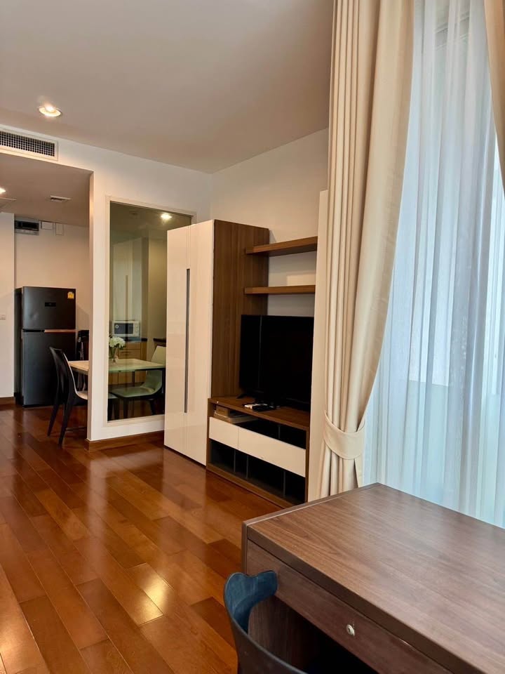 🔥For Rent Now🔥 The Address Chidlom, near BTS Chidlom. Luxury location in the heart of Bangkok. Private atmosphere, easy access.