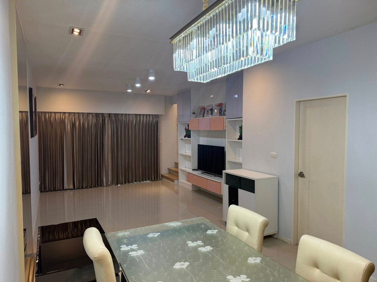 P0685/Luxury townhome for rent Baan Klang Muang Sukhumvit 77 (Baan Klang Muang Sukhumvit 77) – รูปที่ 2