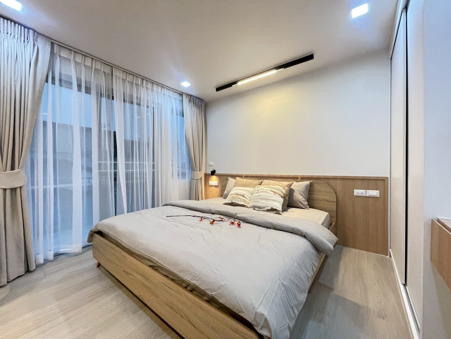 **ขายด่วน** คอนโด Raintree Villa () **ขายด่วน** คอนโด Raintree Villa ()