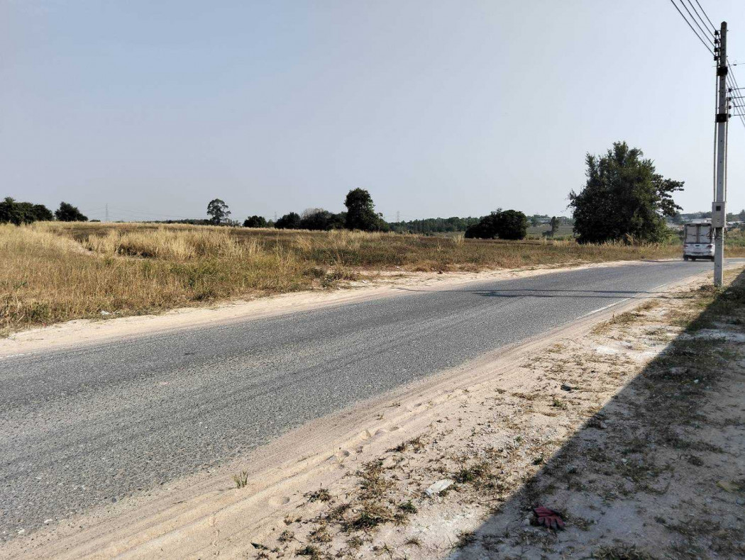 Land for sale, zoned yellow, 63 rai 3 ngan 52 square wah, near Eastern Seaboard Industrial Estate. – รูปที่ 3