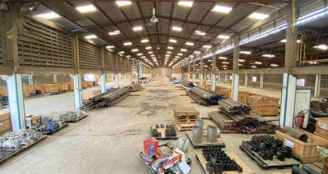 Warehouse for sale in Puchaosamingphrai, 3390 sq m, 4 rai 1 ngan 64 sq wah, near Bhumibol Bridge. Warehouse for sale in Puchaosamingphrai, 3390 sq m, 4 rai 1 ngan 64 sq wah, near Bhumibol Bridge.
