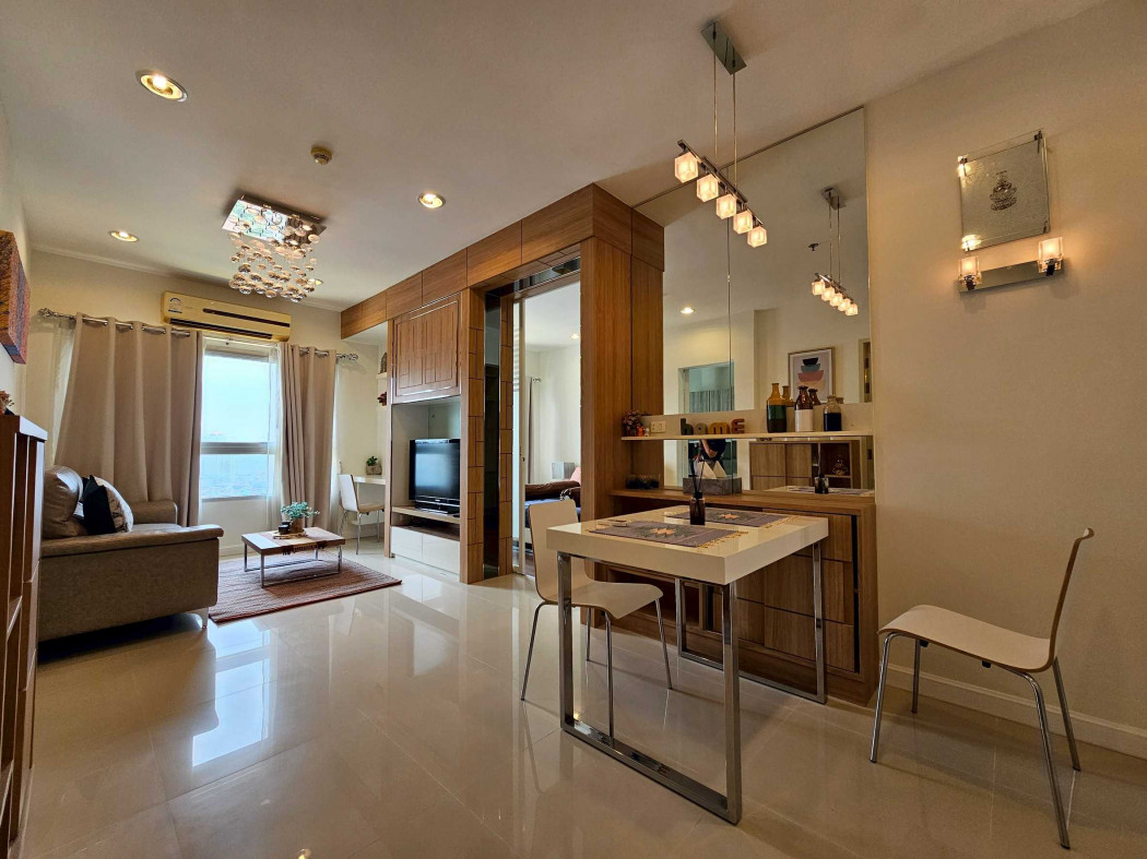 Condo for sale: Q House Condo Sathorn, 47.74 sq m, near BTS Krung Thon Buri. Condo for sale: Q House Condo Sathorn, 47.74 sq m, near BTS Krung Thon Buri.
