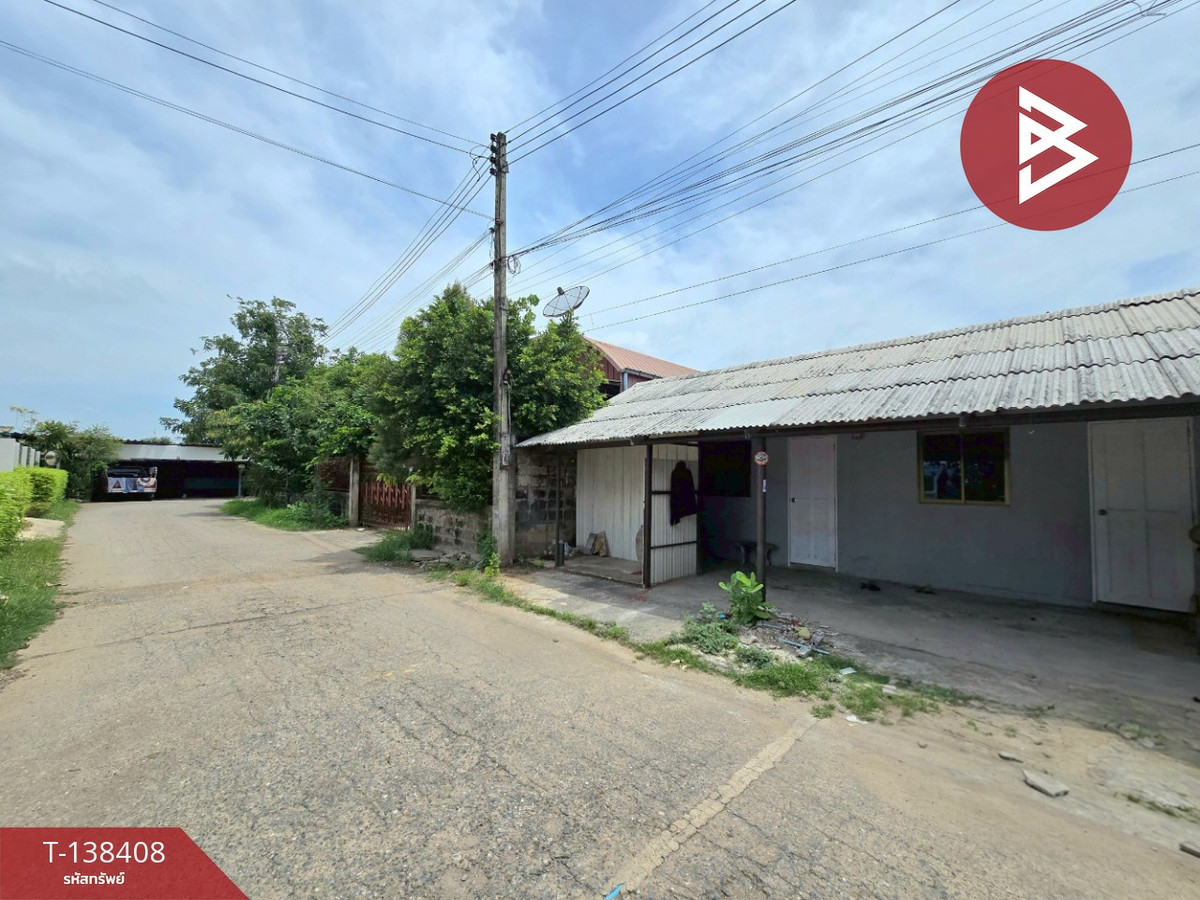 Land for sale with buildings, area 63 sq m, Phra Prathon, Nakhon Pathom. Land for sale with buildings, area 63 sq m, Phra Prathon, Nakhon Pathom.