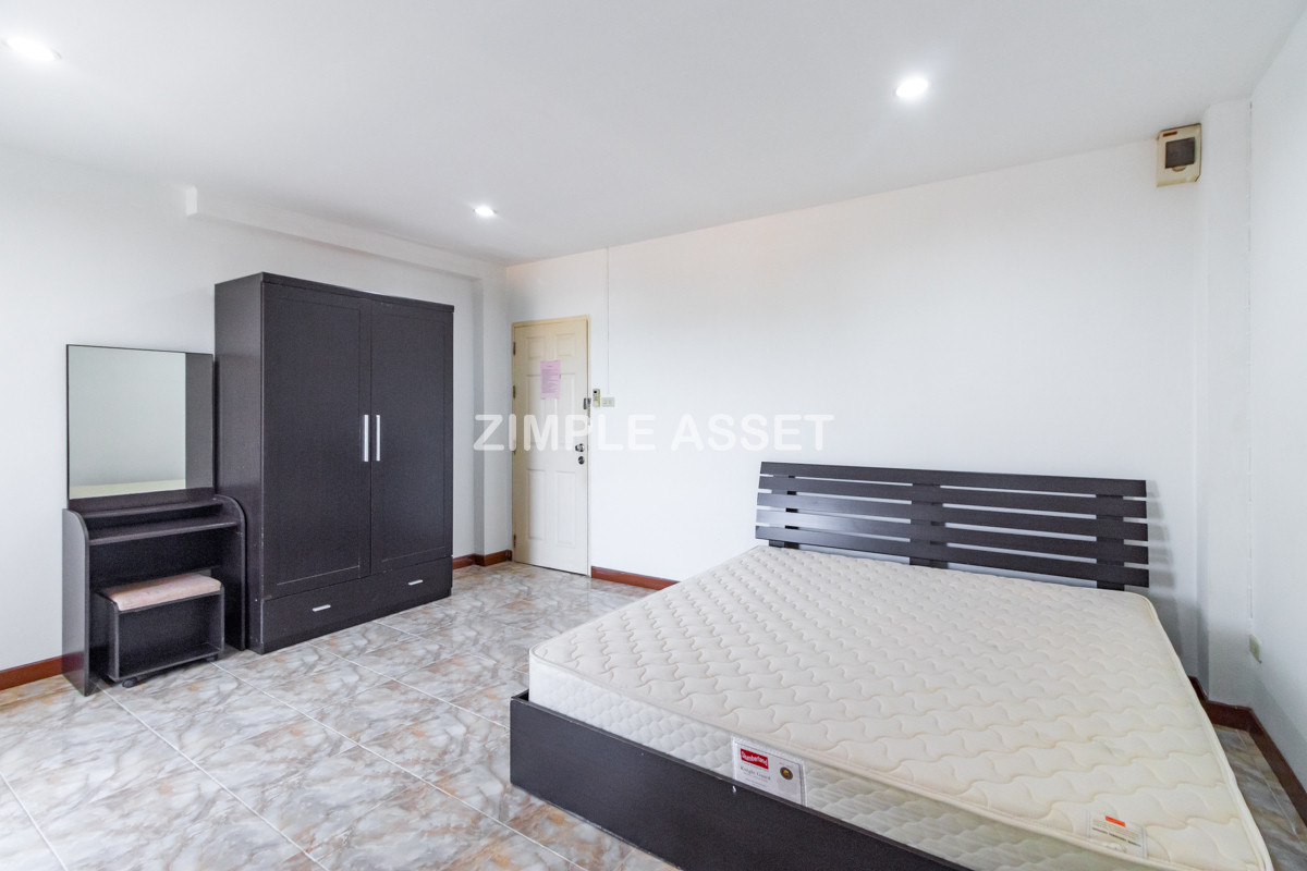 Line ID: @zimple_asset Apartment with exclusive price near Bang Phli Industrial Estate, furnished, secure, ready to move-in and near market and supermarket. Line ID: @zimple_asset Apartment with exclusive price near Bang Phli Industrial Estate, furnished, secure, ready to move-in and near market and supermarket.