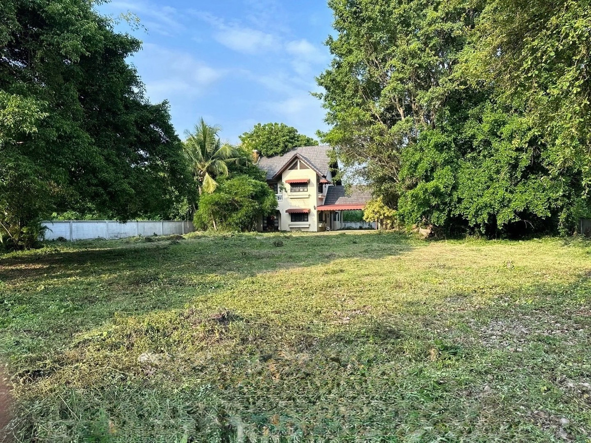 1+ Rai Land with House on Mahidol Road near Chiang Mai Airport Orange Zoning Ideal for Investment and Development