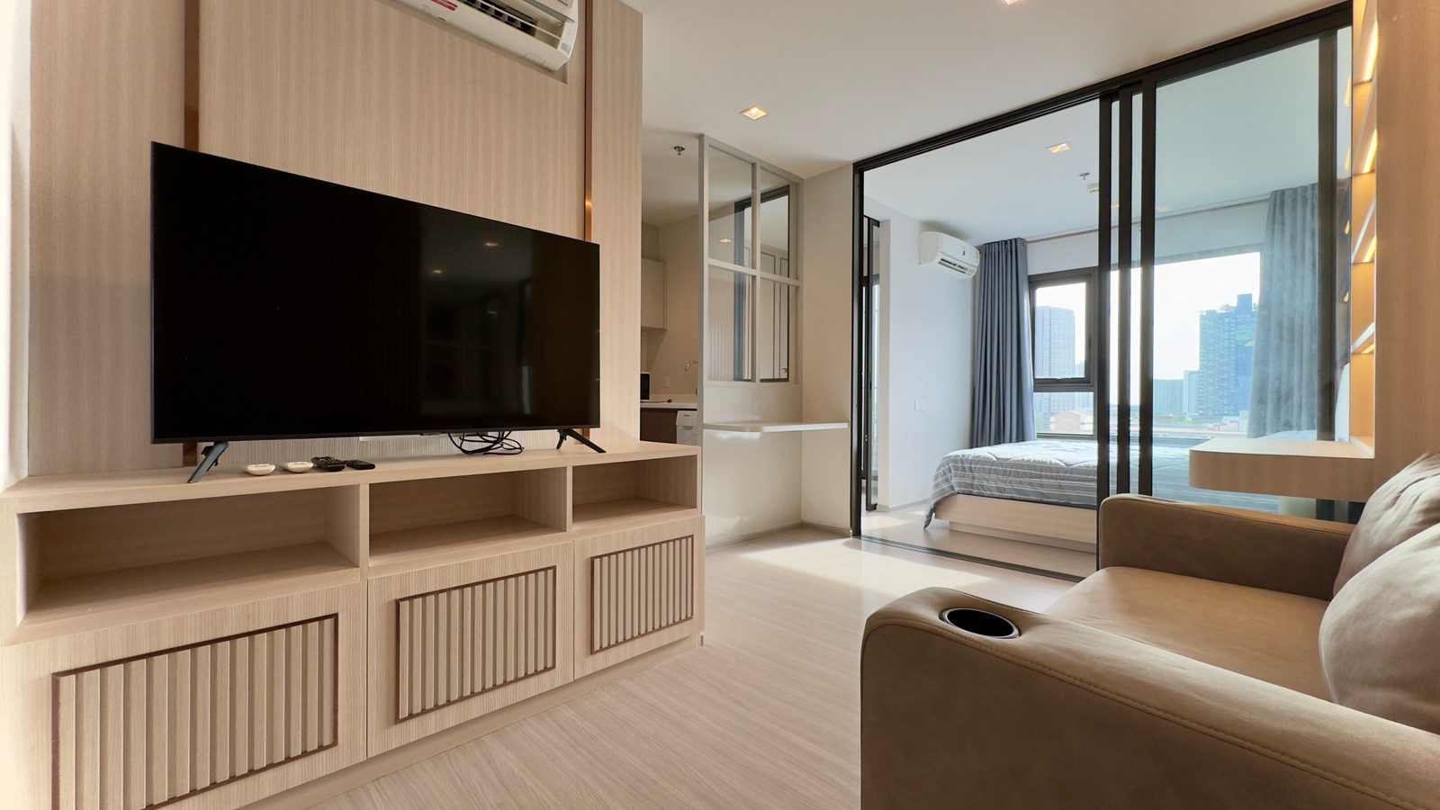 🏆 ให้เช่าห้อง Built in อย่างดี @Life Sathorn Sierra 🏆 ให้เช่าห้อง Built in อย่างดี @Life Sathorn Sierra