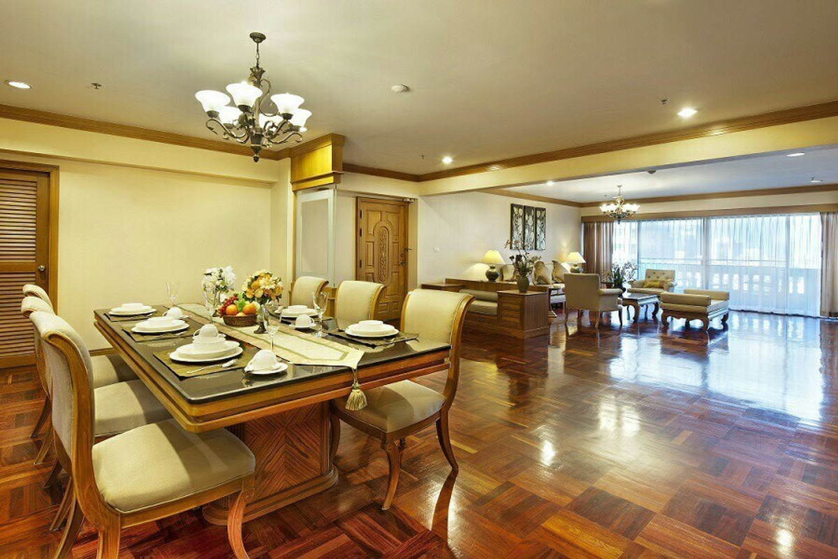 Luxury condo for rent, Center Point Residence Prompong, 3 bedrooms, fully furnished.