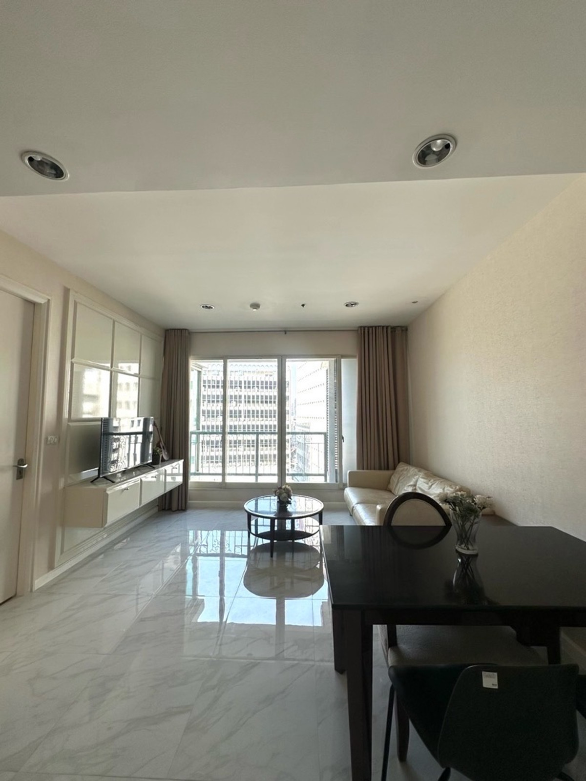 🔥Rent at The Address Chitlom🔥1BR 1BR 🔥28,000🔥55sqm 🔥Floor9 🔥Rent at The Address Chitlom🔥1BR 1BR 🔥28,000🔥55sqm 🔥Floor9