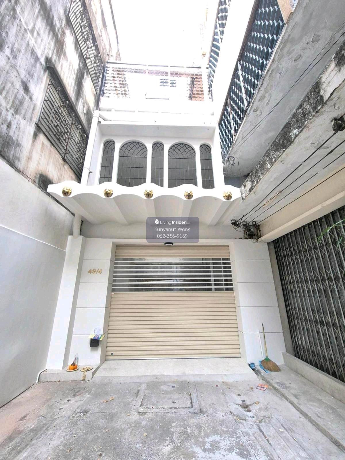 House for rent in Samyan area, 7 floors, Chula, beautiful, newly renovated. Can walk to Banthat Thong. Lots of space, 70 sq m. If interested, contact line: goodasset or we chat paolin9. House for rent in Samyan area, 7 floors, Chula, beautiful, newly renovated. Can walk to Banthat Thong. Lots of space, 70 sq m. If interested, contact line: goodasset or we chat paolin9.