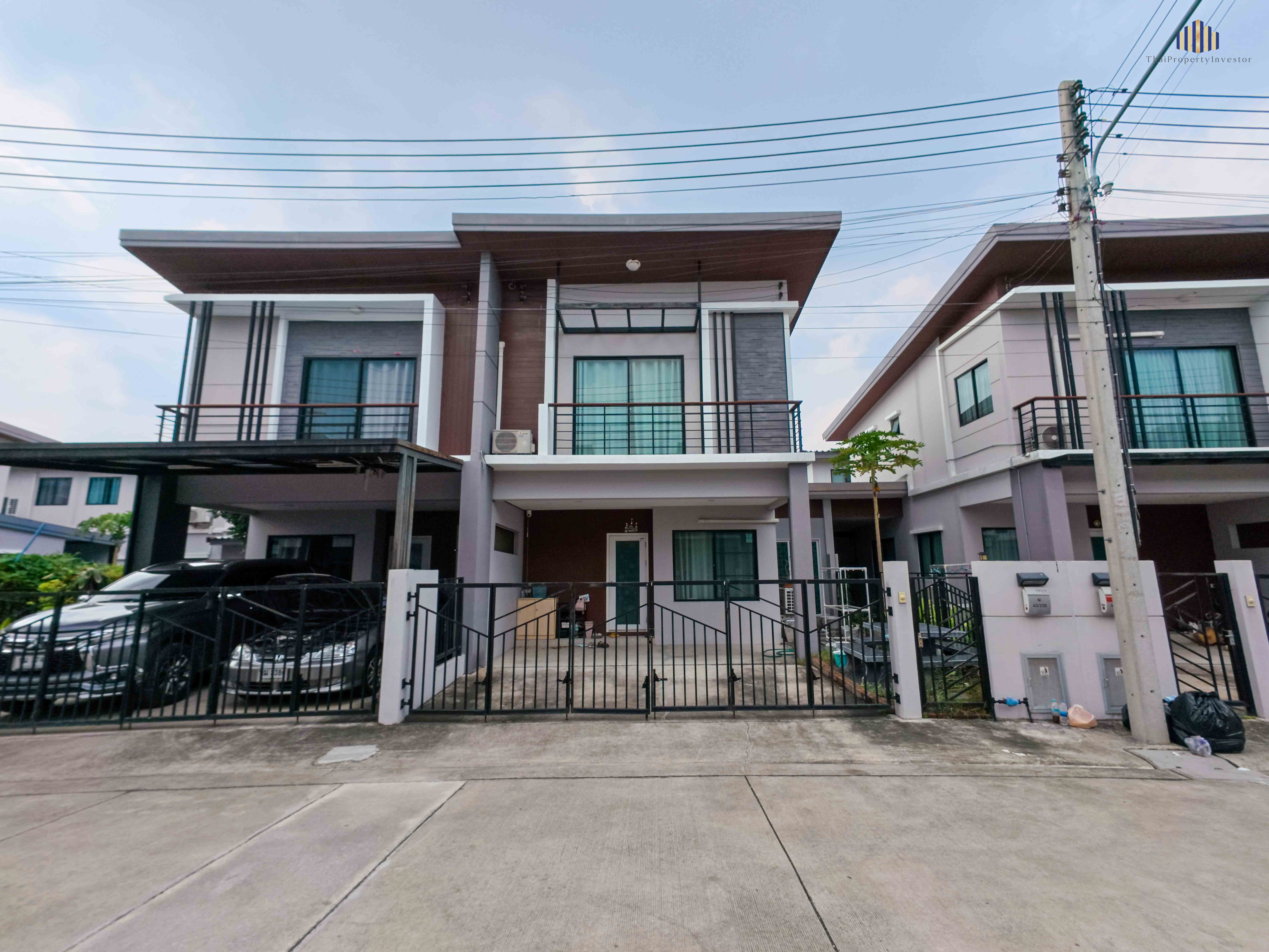 ขายด่วน! บ้านแฝดสภาพดี โครงการ เดอะ แพลนท์ วงแหวน-ลำลูกกา คลอง 5 25.5 ตร.วา หน้าบ้านหันทิศใต้ รับลมเย็นตลอดปี ต่อเติมครัวแล้ว แถมแอร์ 3 เครื่อง + เครื่องทำน้ำอุ่น พร้อมหิ้วกระเป๋าเข้าอยู่ได้ทันที – รูปที่ 2