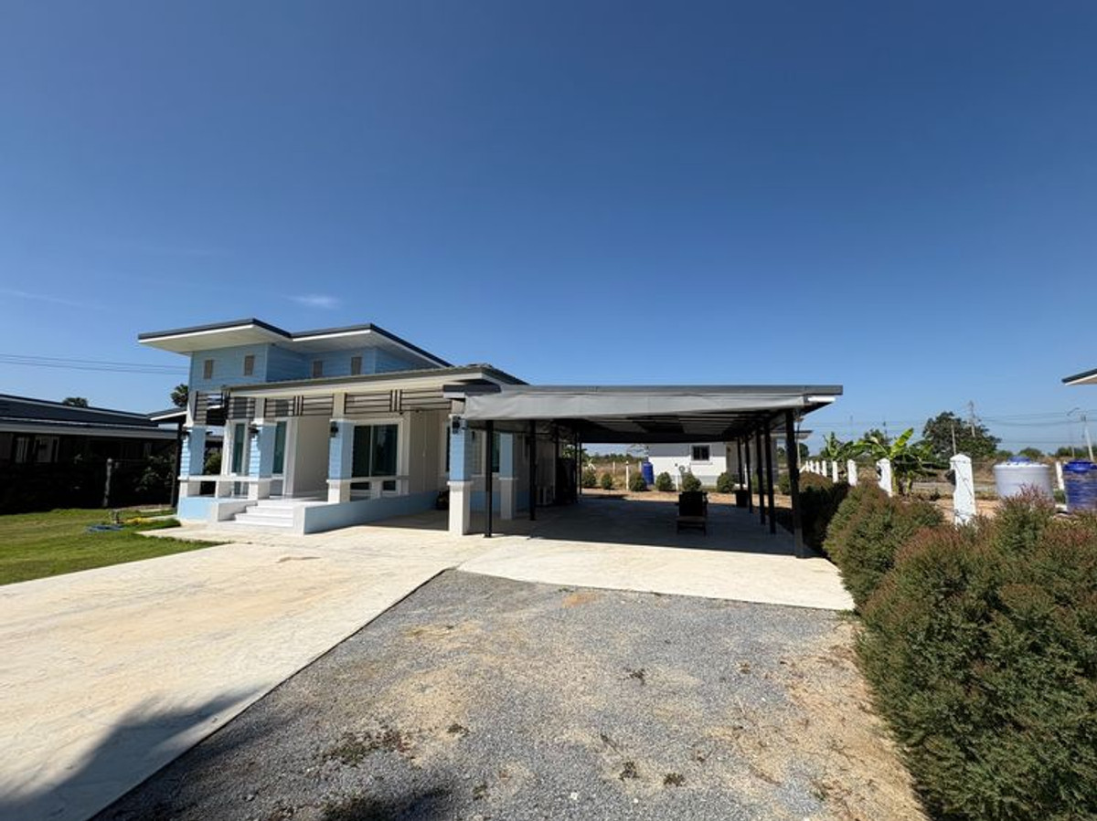 Single-storey detached house for sale, new condition, ready to move in, good location, convenient travel, Nong Ya Sai District. Suphanburi Province