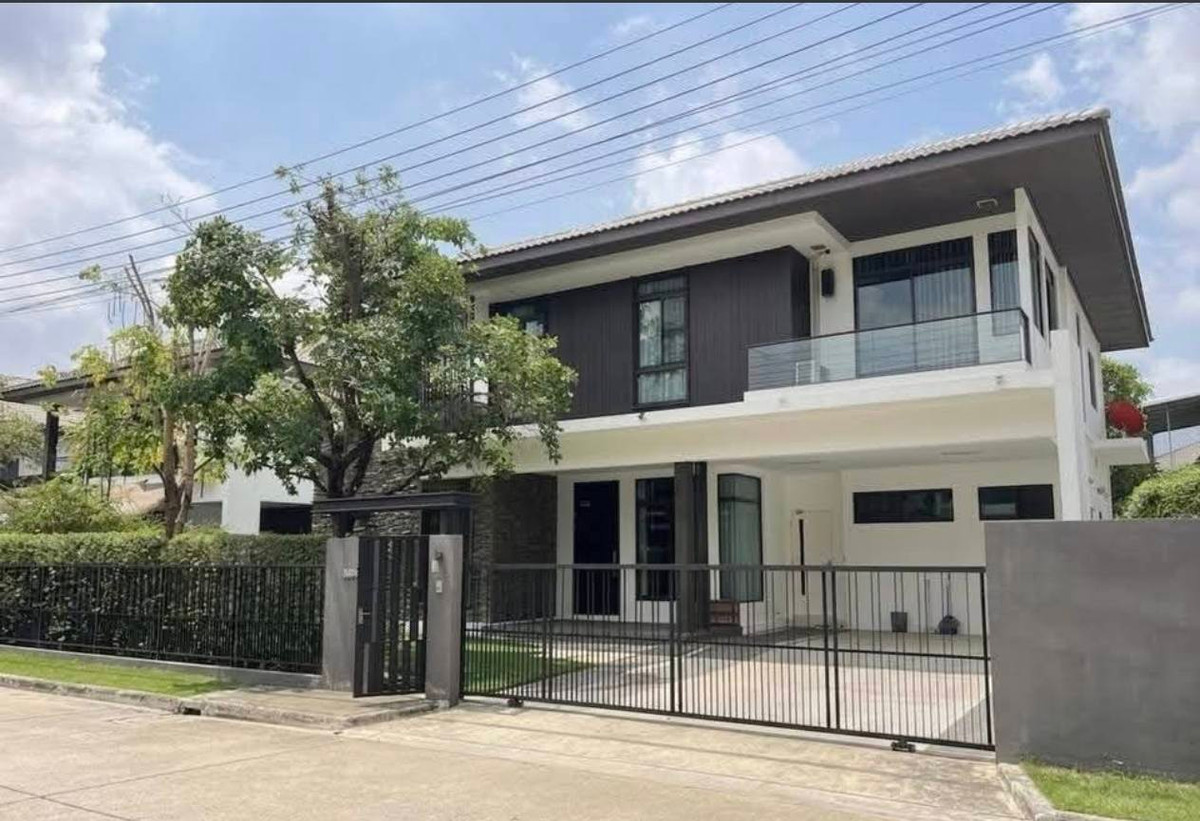 2-story detached house for rent, Manthana Srinakarin project, air conditioned, fully furnished, ready to move in, 4 bedrooms, 4 bathrooms, 1 maids room, monthly rental price 75,000 baht/month. 2-story detached house for rent, Manthana Srinakarin project, air conditioned, fully furnished, ready to move in, 4 bedrooms, 4 bathrooms, 1 maids room, monthly rental price 75,000 baht/month.