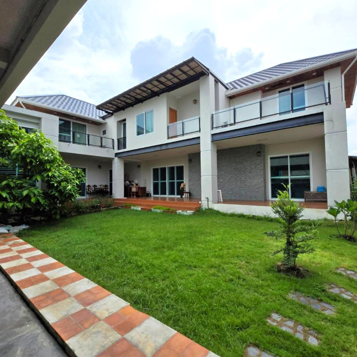 บ้านเดี่ยว 202 ตร.ว. ซอยปุณณวิถี 27 / 5 ห้องนอน (ขาย), Detached House 202 sq.w. Soi Punnawithi 27 / 5 Bedrooms (FOR SALE) GNG062 บ้านเดี่ยว 202 ตร.ว. ซอยปุณณวิถี 27 / 5 ห้องนอน (ขาย), Detached House 202 sq.w. Soi Punnawithi 27 / 5 Bedrooms (FOR SALE) GNG062