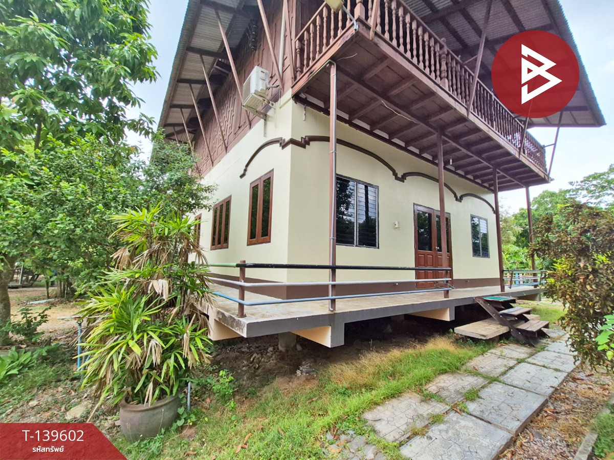 Single house with land for sale, area 3 rai 88 sq m, Amphawa, Samut Songkhram. Single house with land for sale, area 3 rai 88 sq m, Amphawa, Samut Songkhram.