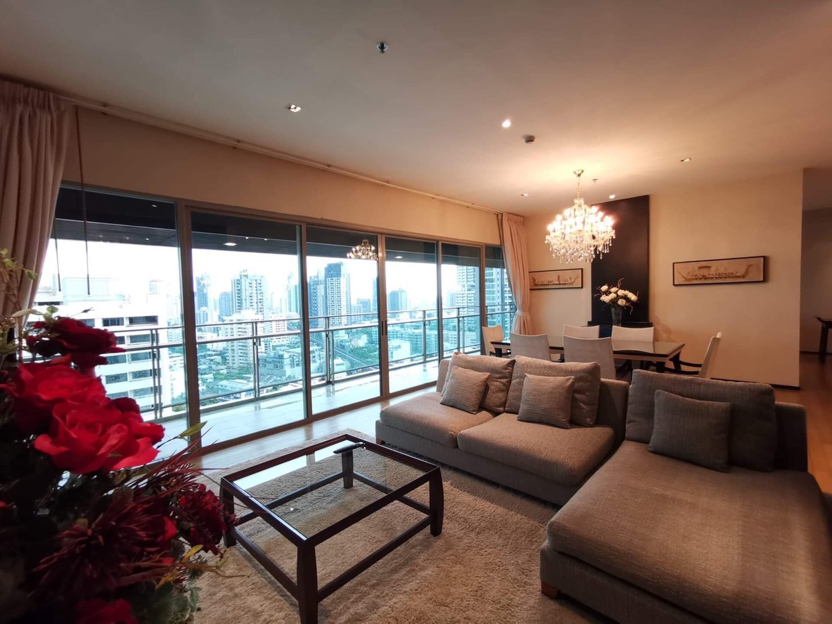 The Madison Condominium Sukhumvit 41 3 Bed 3 Bath 230sqm 140,000 THB Call 0635925888