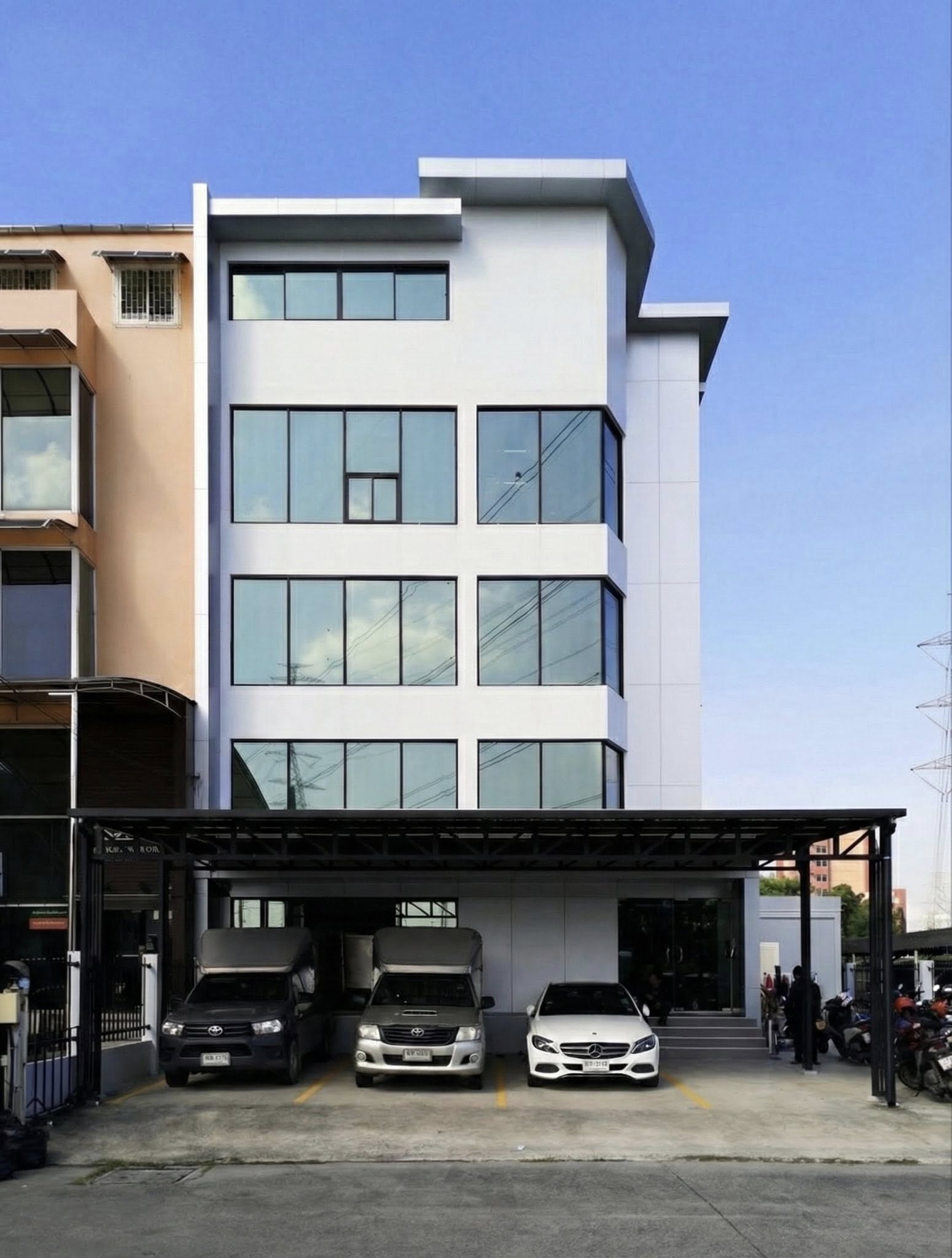 ให้เช่าอาคารสำนักงาน 5 ชั้น ย่านพัฒนาการ สเปซกว้าง 500 ตร.ม. ตกแต่งครบพร้อมลิฟต์และ Solar Cell ให้เช่าอาคารสำนักงาน 5 ชั้น ย่านพัฒนาการ สเปซกว้าง 500 ตร.ม. ตกแต่งครบพร้อมลิฟต์และ Solar Cell