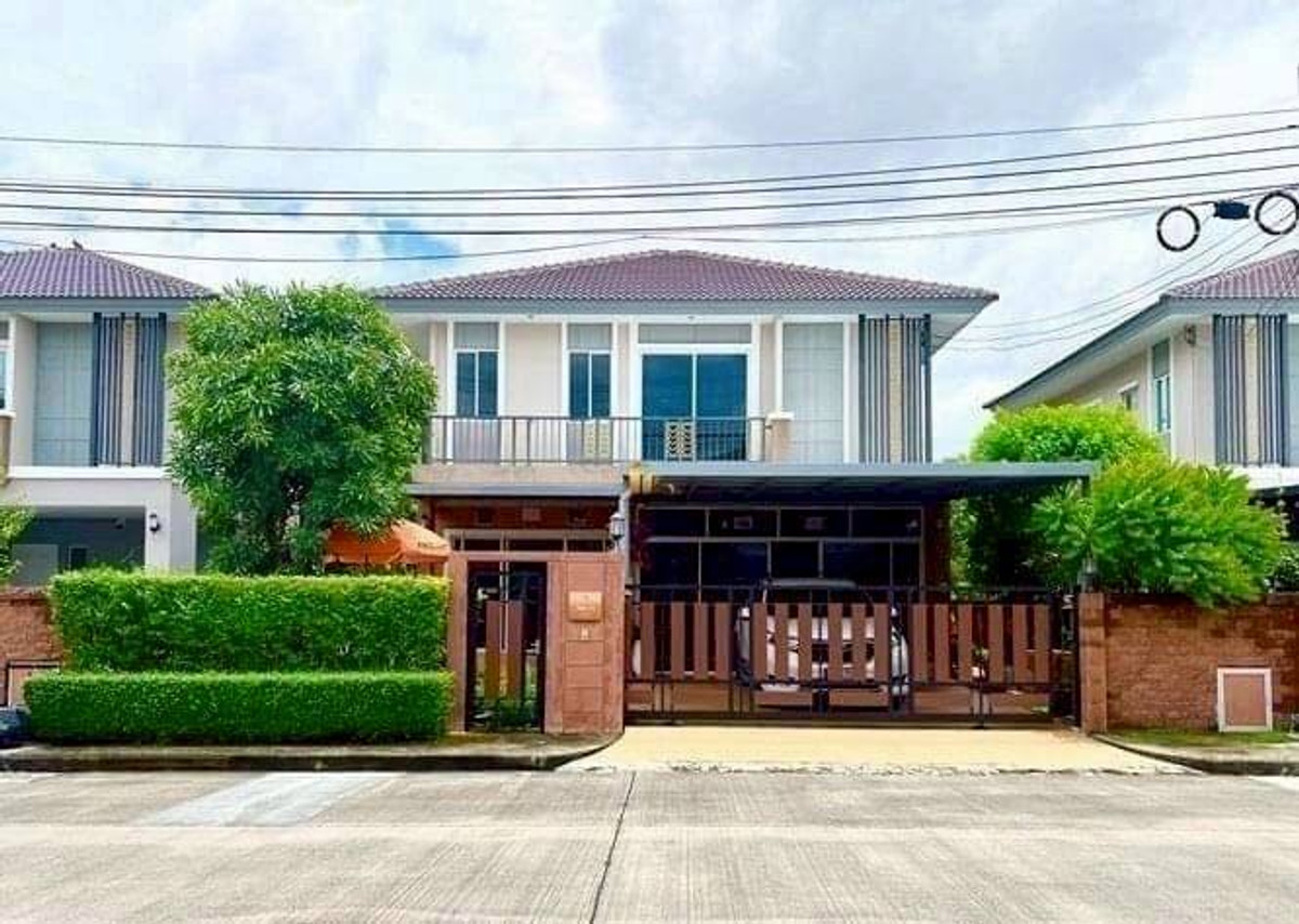 Urgent sale, detached house with warm atmosphere for a family, must be Passorn Prestique Luxe Phatthanakan.