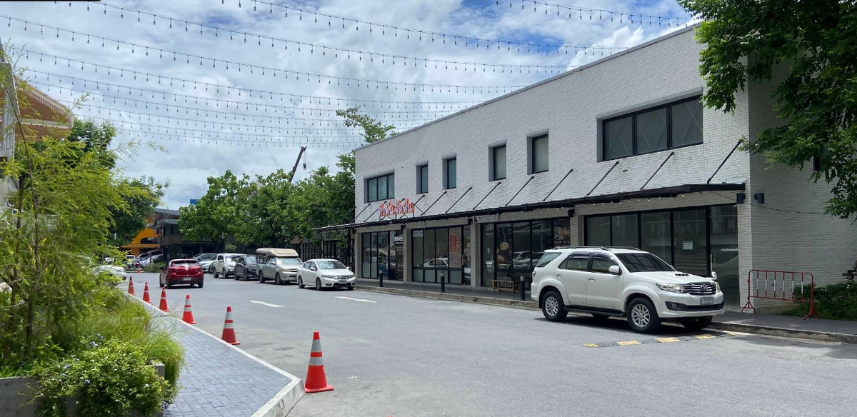 ร้านค้าให้เช่า ทำเลดี ติดถนนใหญ่ บางนา-ตราด ตั้งอยู่ในโครงการ ATT U PARK BANGNA กม.12
