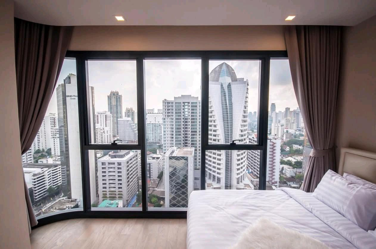 🔥🔥 ห้องมุม 2 ห้องนอน ชั้น 23 วิว 3 ด้าน + มีอ่างอาบน้ำ 🔥🔥 💎 ยูนิตหายาก! ห้องมุมเป็นส่วนตัว กระจกโค้งรอบห้อง รับวิวเมืองแบบเต็มตา 🚇 ทำเลใจกลางอโศก ใกล้ BTS อโศก + MRT สุขุมวิท เดินทางสะดวกสุดๆ  – รูปที่ 3