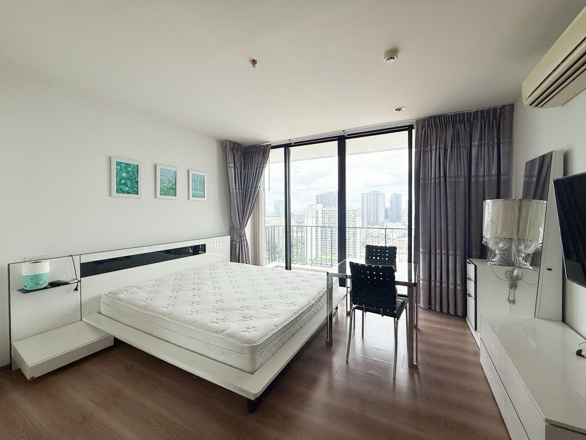 Urgent sale with tenant 🔥 The Issala Ladprao, corner room, special size, only 2.9 million