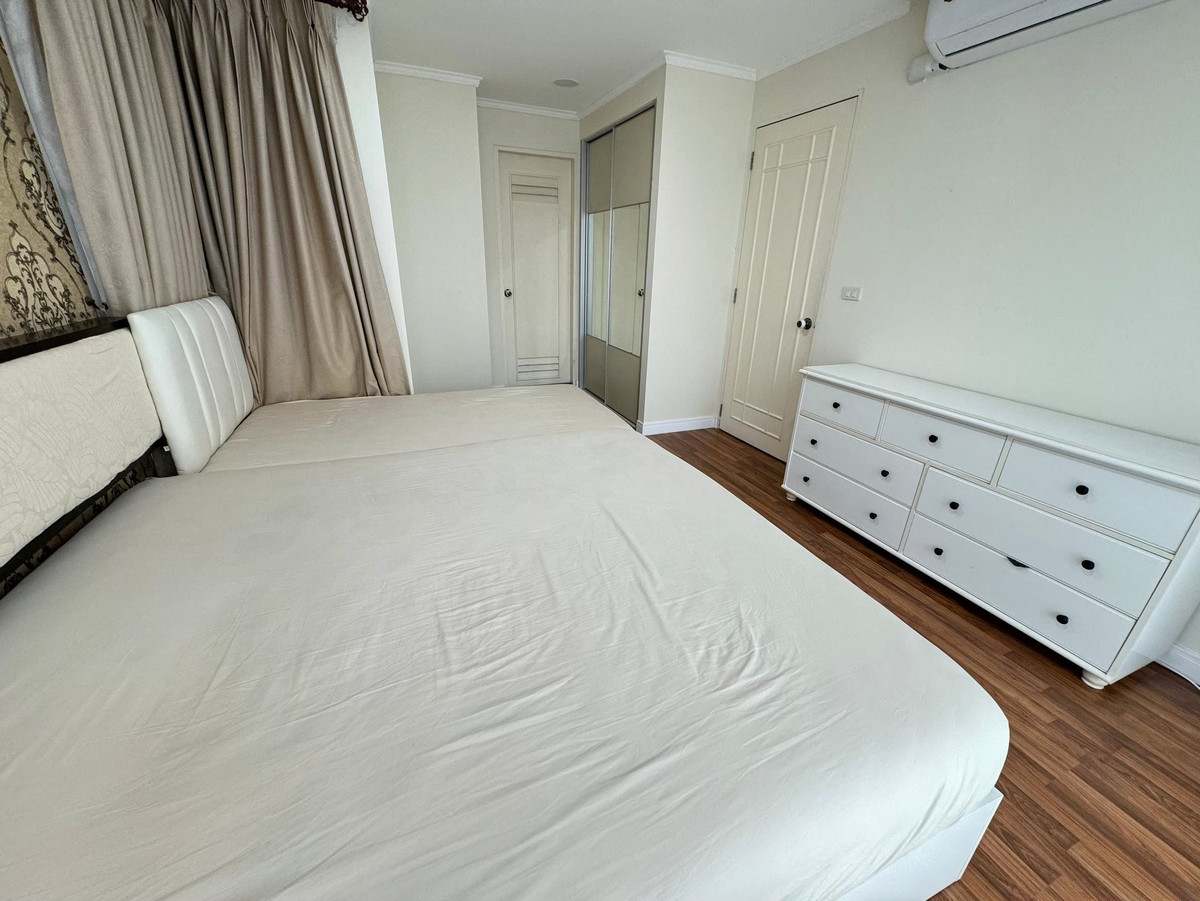 Fully renovated 1 bedroom apartment located in private residence with lush garden – รูปที่ 2