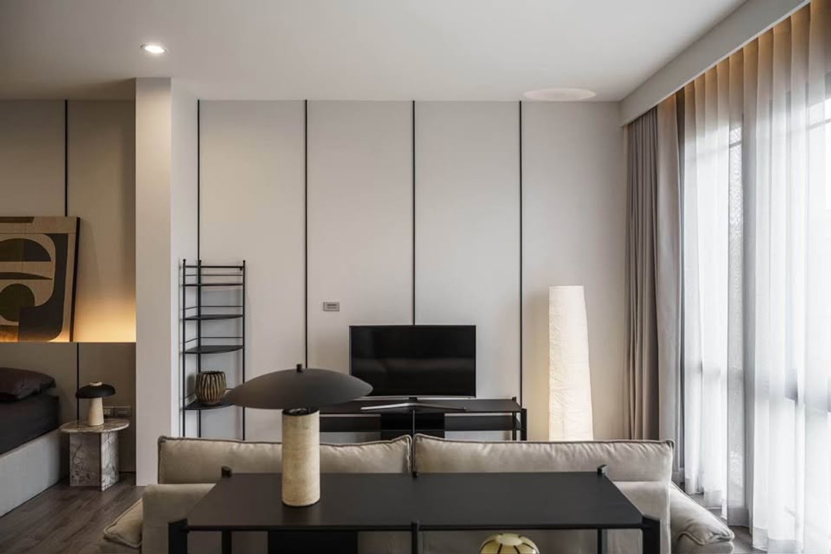 P0687/ให้เช่าทาวน์โฮมหรู Baan Klang Muang Classe Sukhumvit 77 | หลังมุม หน้ากว้าง 10 เมตร พร้อม Double Volume สูงโปร่ง – รูปที่ 4